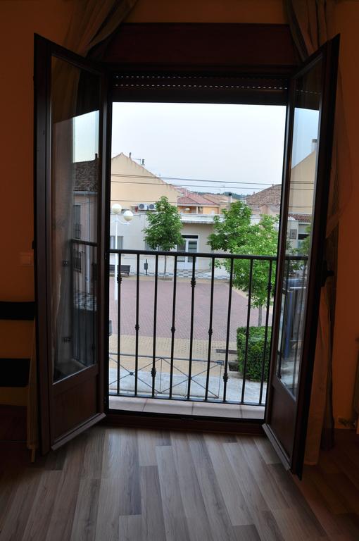 Apartamentos Rurales Romero Nohales الغرفة الصورة